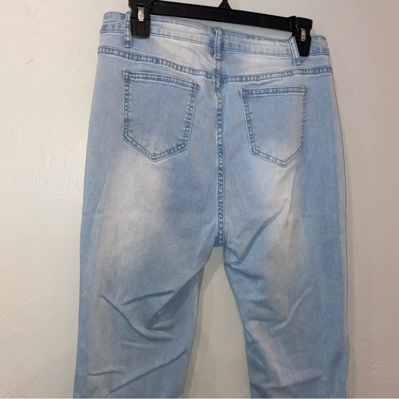 Shein Flare Light Wash Stretchy Women’s Jeans - Picture 6 of 9